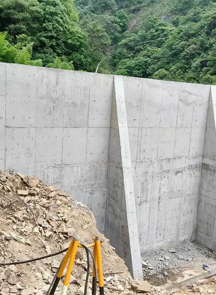 常州戚墅堰区重力式挡土墙